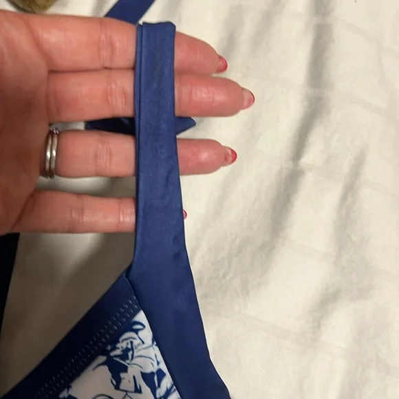 Bathing suit - Picture 2 of 7